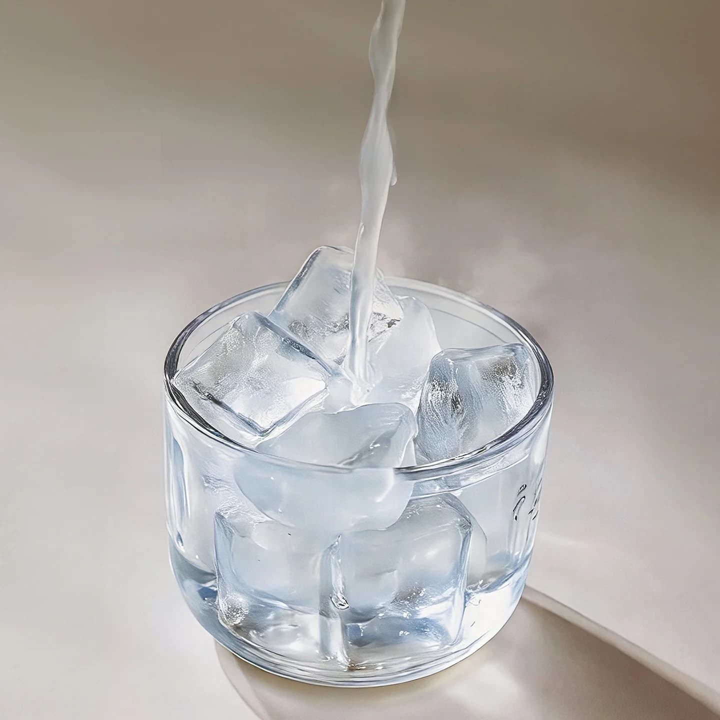 เครื่องสับกระเทียมไฟฟ้า เครื่องเตรียมอาหารมินิ 300ml 5V 45W
